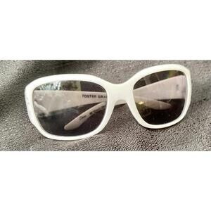 Foster Grant White Women's Sunglasses with Decorative Side Accents [COPY]